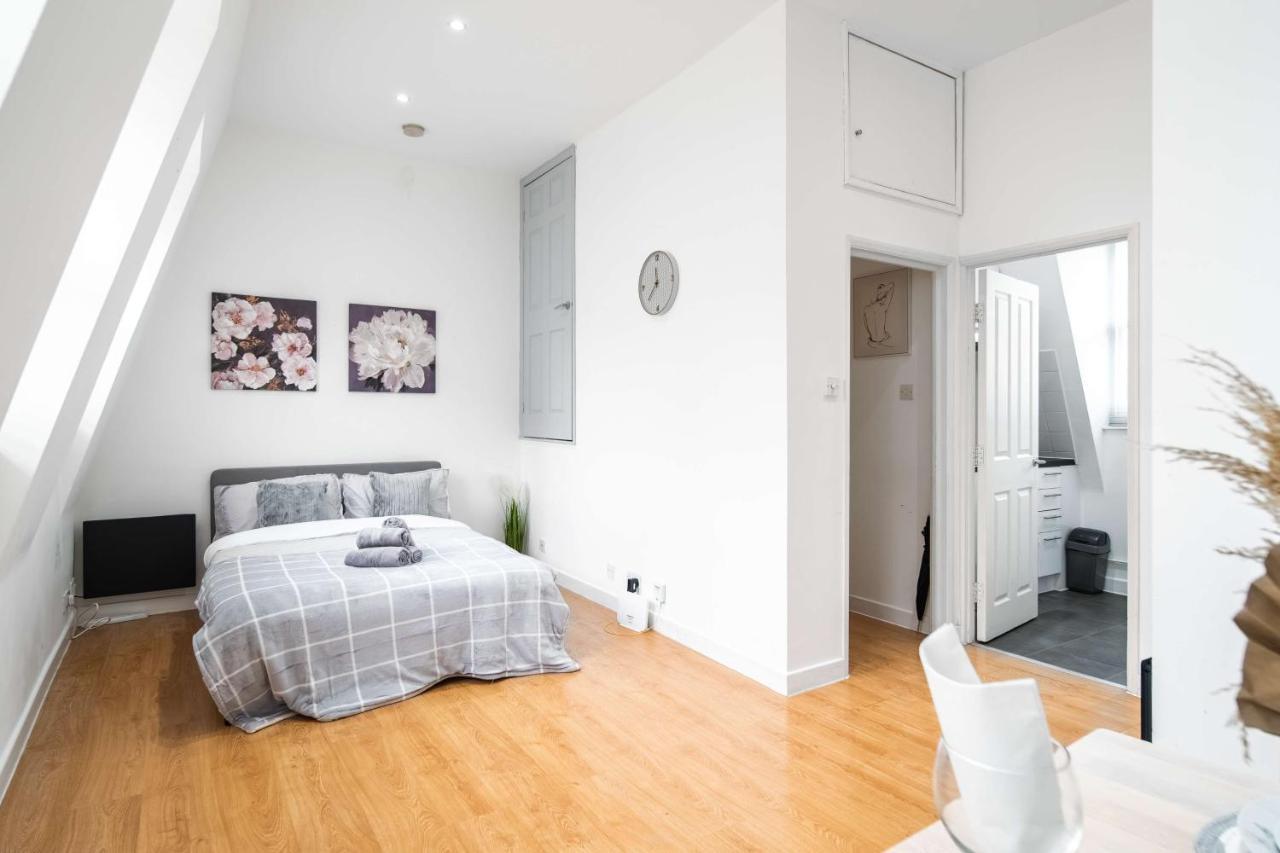 Livestay-fabulous One Bed On Covent Garden Apartment London