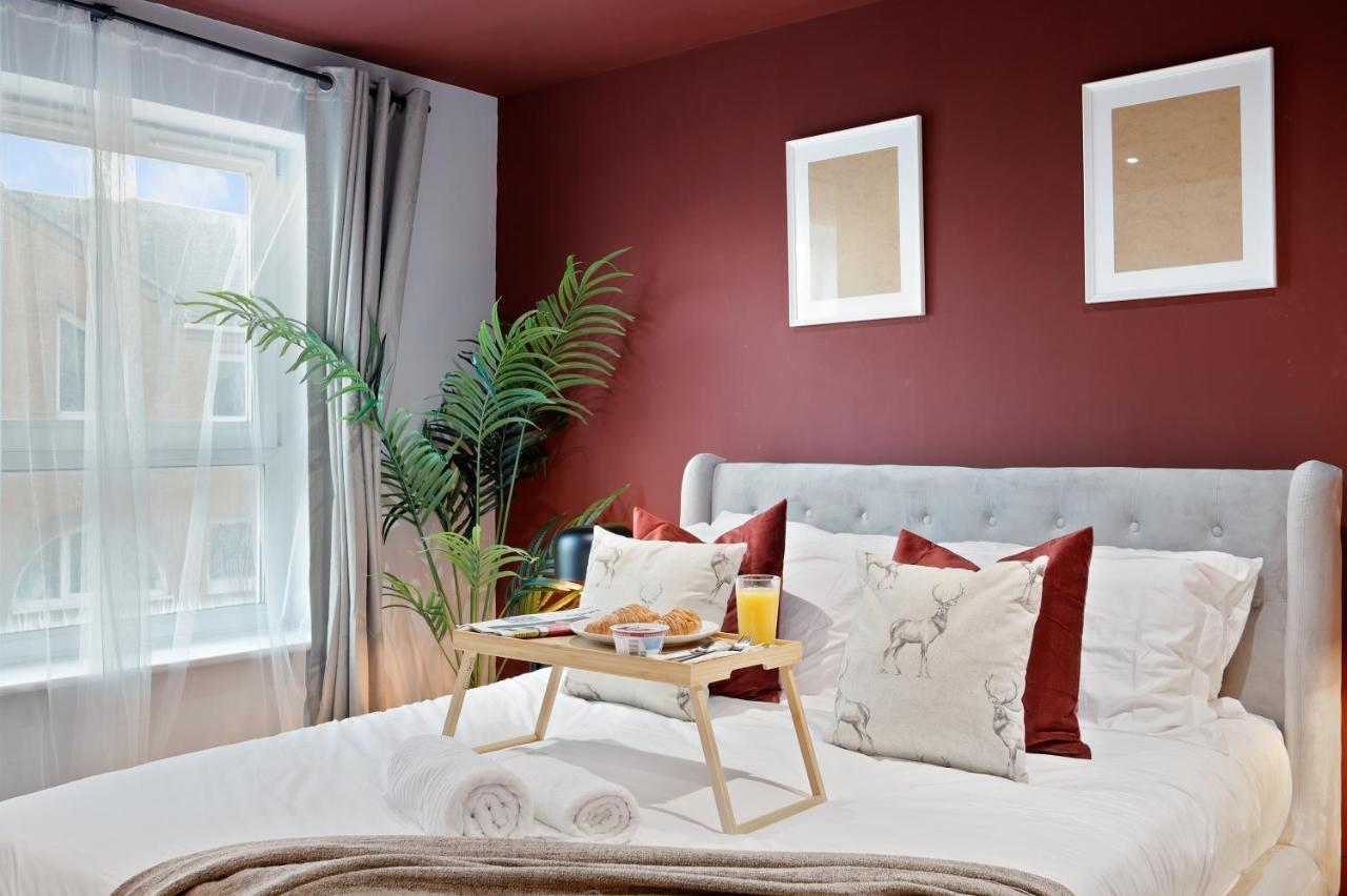 Canary Wharf Apartment