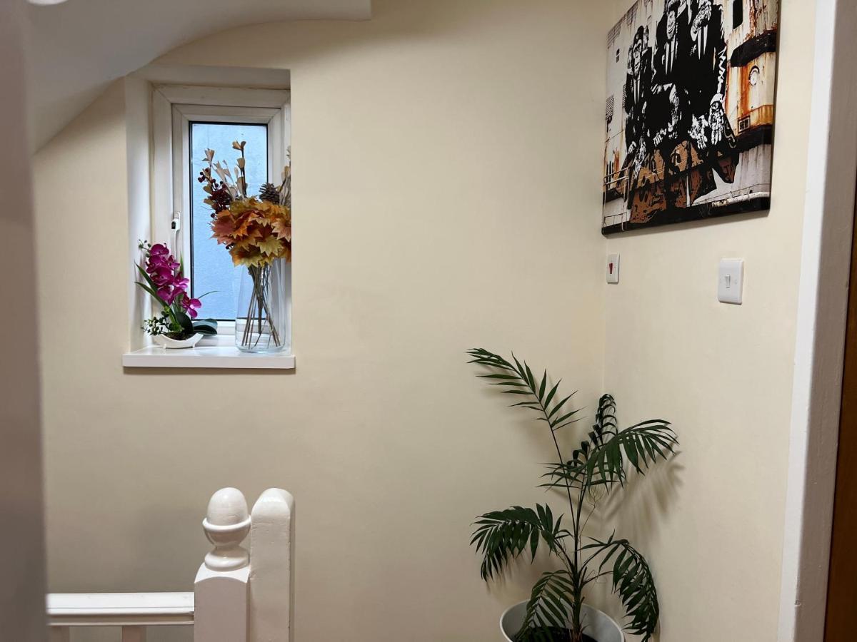 Kensal 2 Guest house *