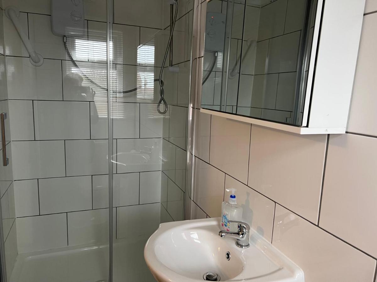 Kensal 2 Guest house London