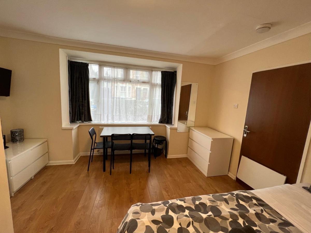 Kensal 2 Guest house London