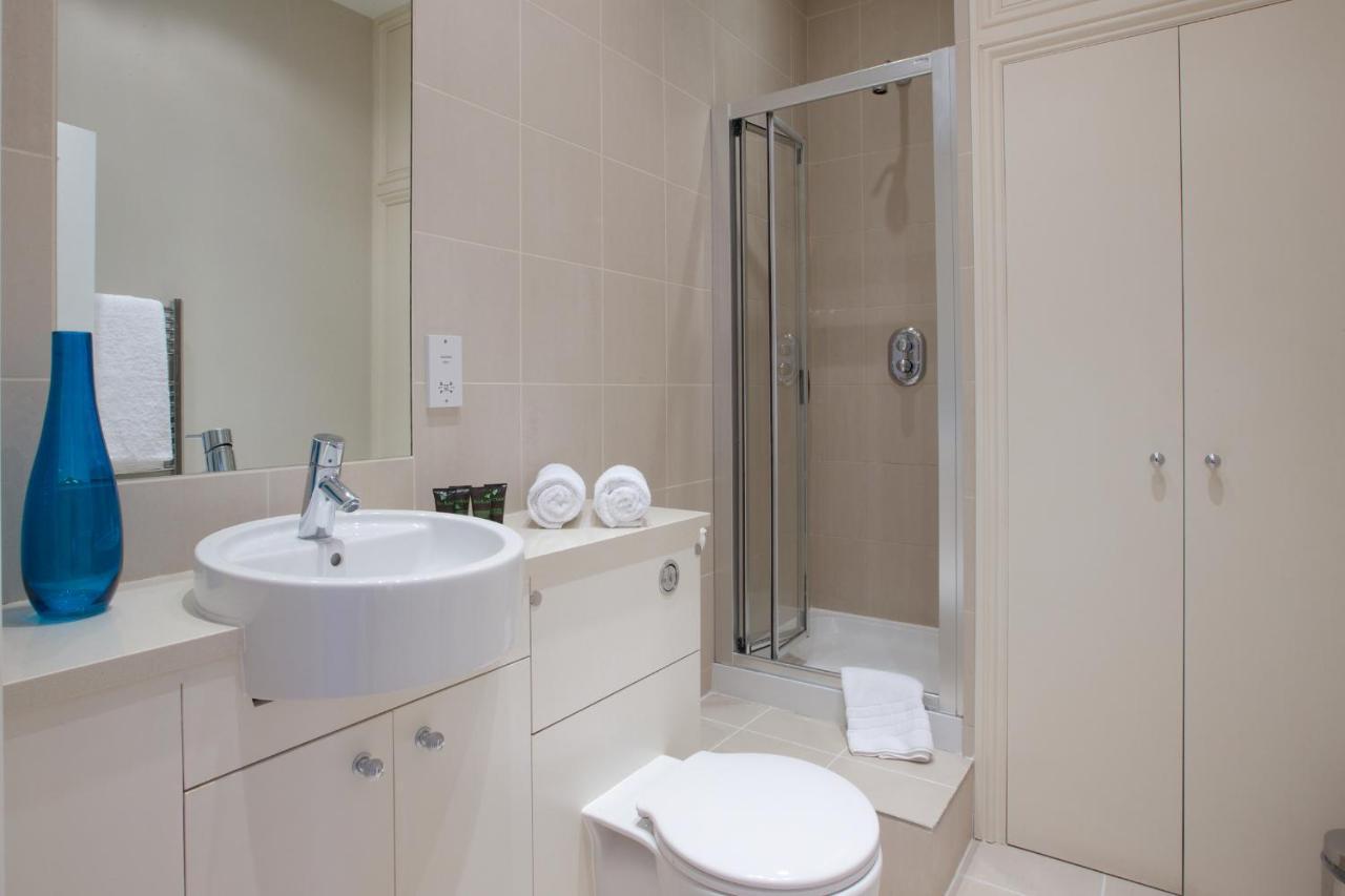 Apartment Longridge Road *