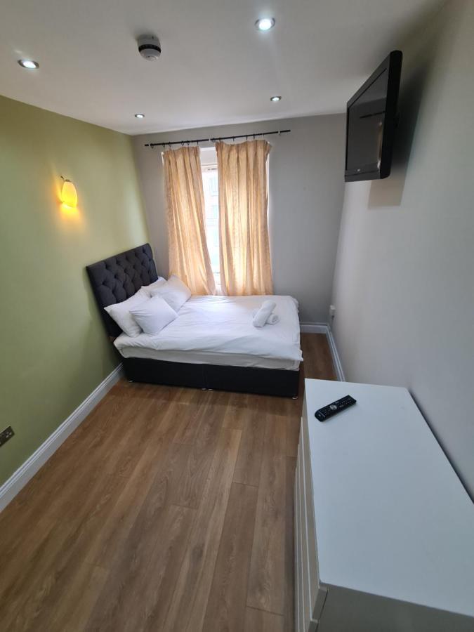 Apartment Lovely En-suite Bedroom R7 London
