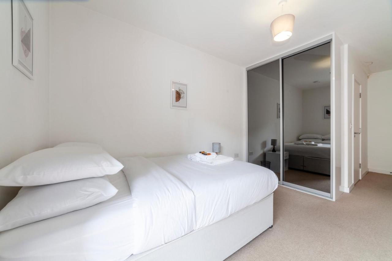 Modern 3bdr Flat W Large Balcony, Kentish Town