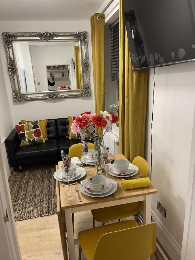 Outstanding 2 Bedroom Aprtement, Regent Park, Lbs, Zoo, St Johns Wood, W9 Nw8 Apartment *