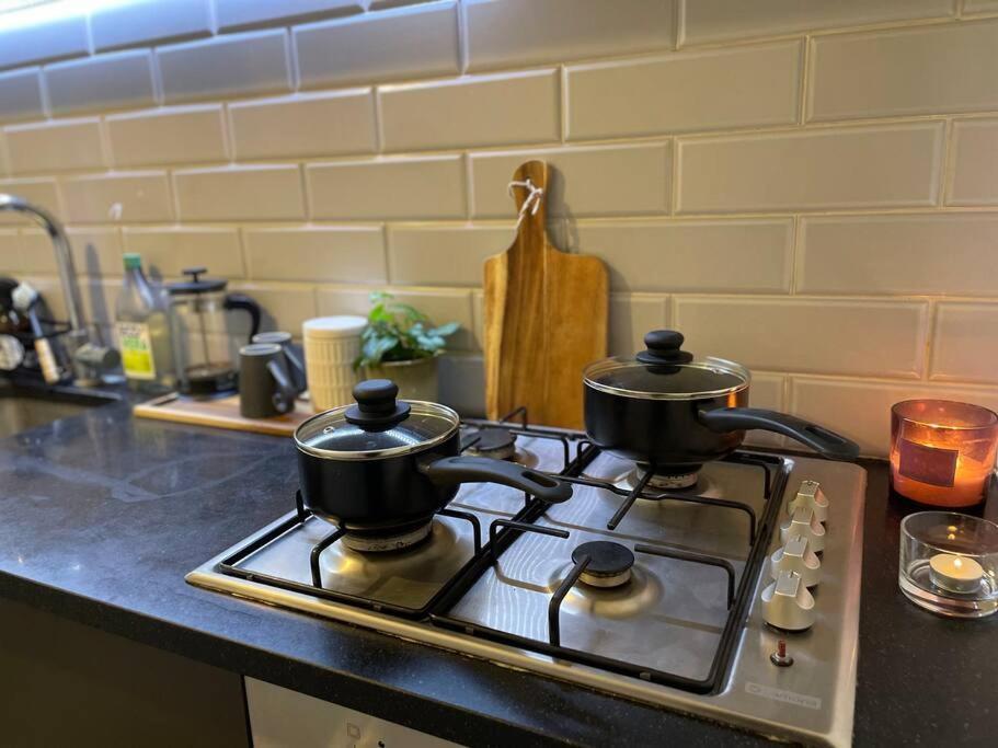 Shoreditch Cosy Flat, Next To Van Gogh Exhibition * Londres