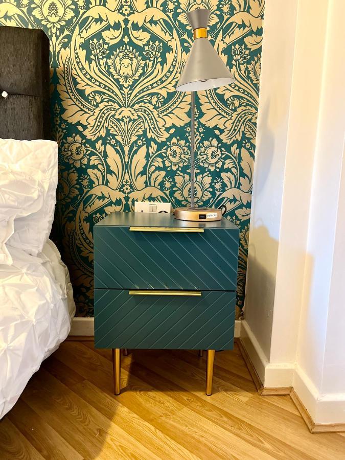 2 Bedroom Near Olympic Park With Free Parking Apartment *
