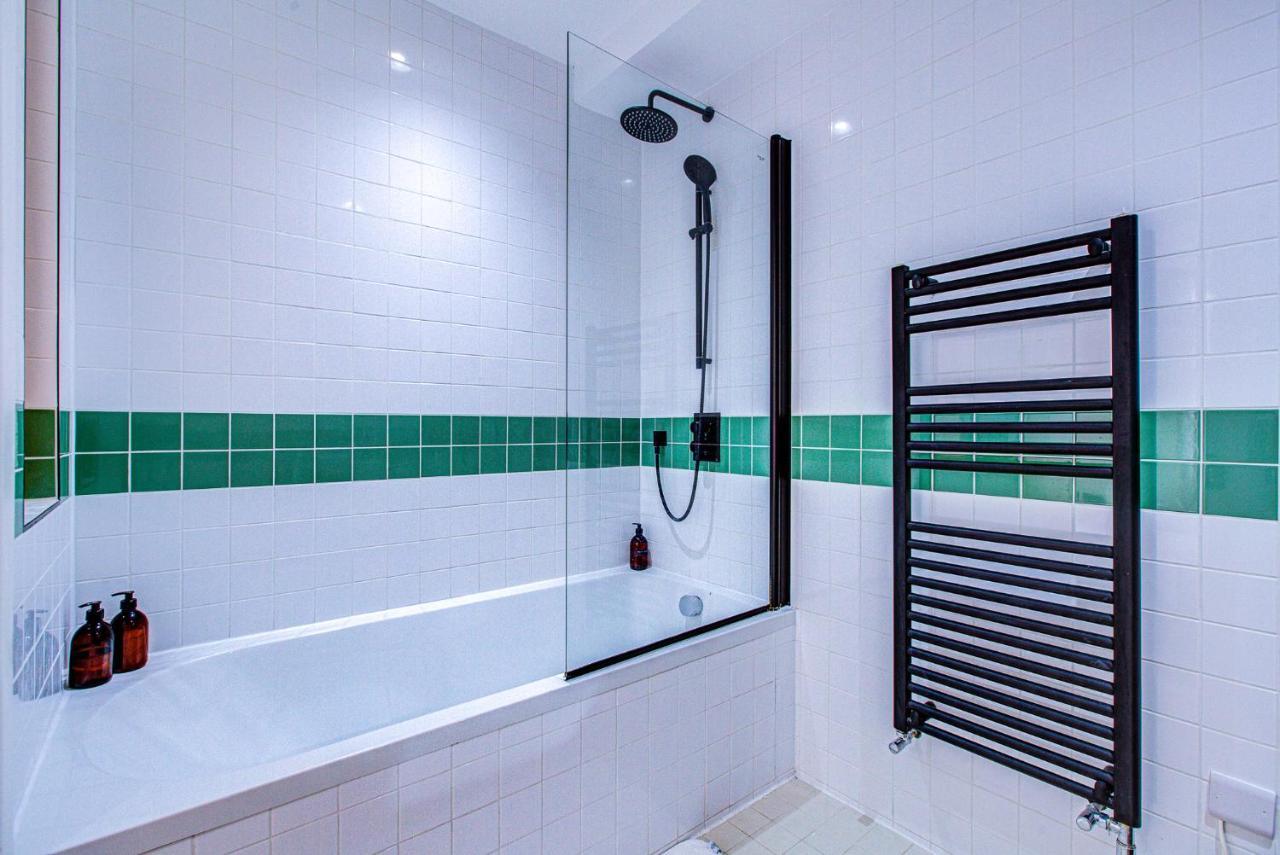 Charming 1br In A Gated Complex And A Short Walk From Queens Park Tube London