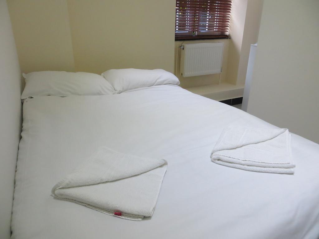 Abercorn House Hostel *