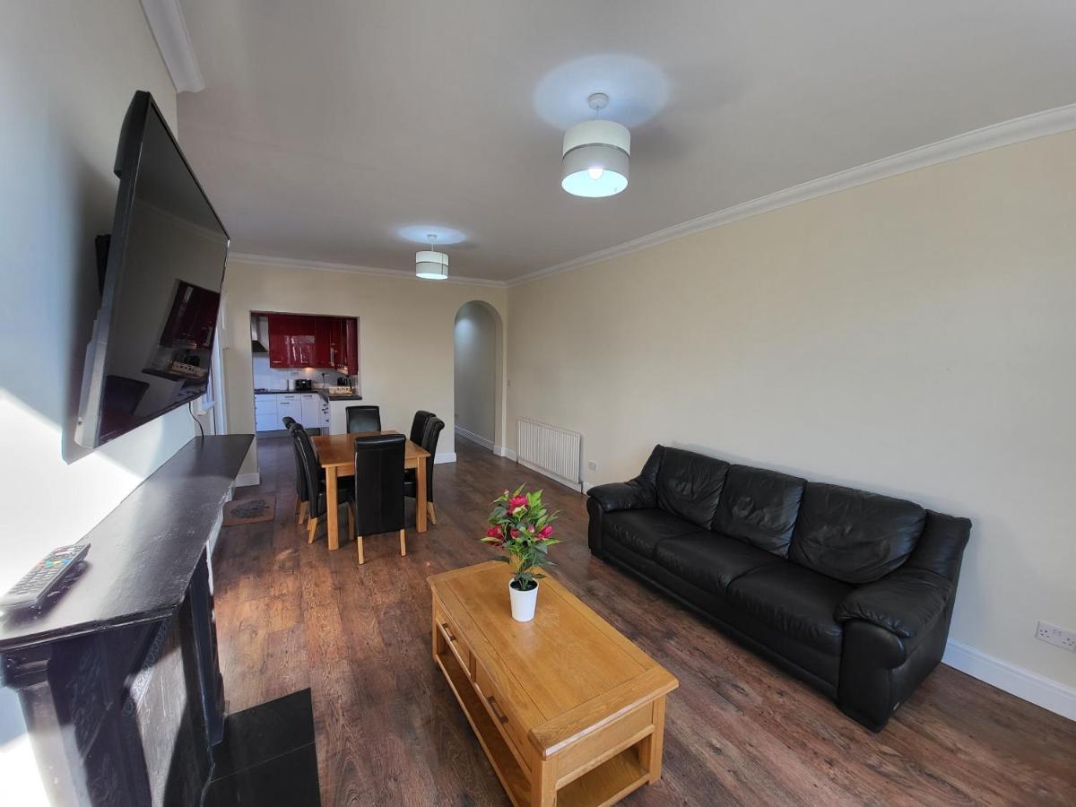Spacious Central 5 Bedroom House By Tube Station Apartment *
