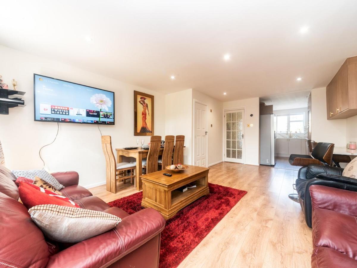 Holiday home Pass The Keys Spacious Cosy Close To Abbey Wood *