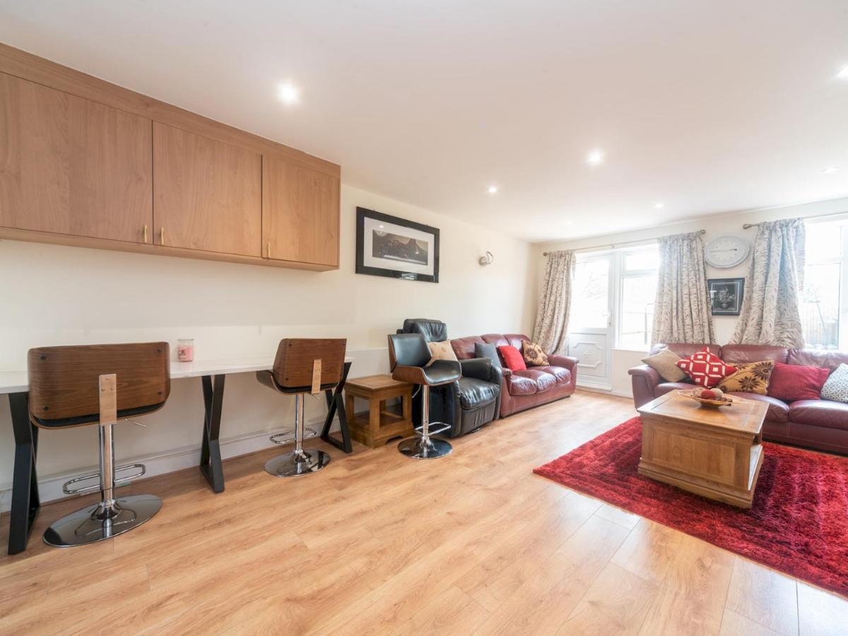 Holiday home Pass The Keys Spacious Cosy Close To Abbey Wood *