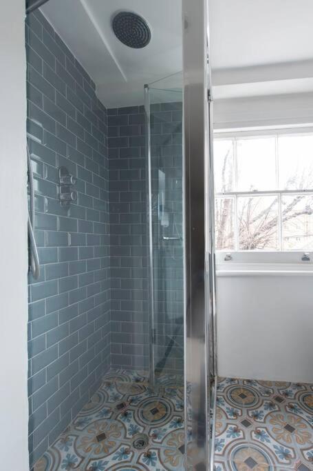Apartment Chelsea Stunning Two Bedroom Townhouse With Airconditioning *