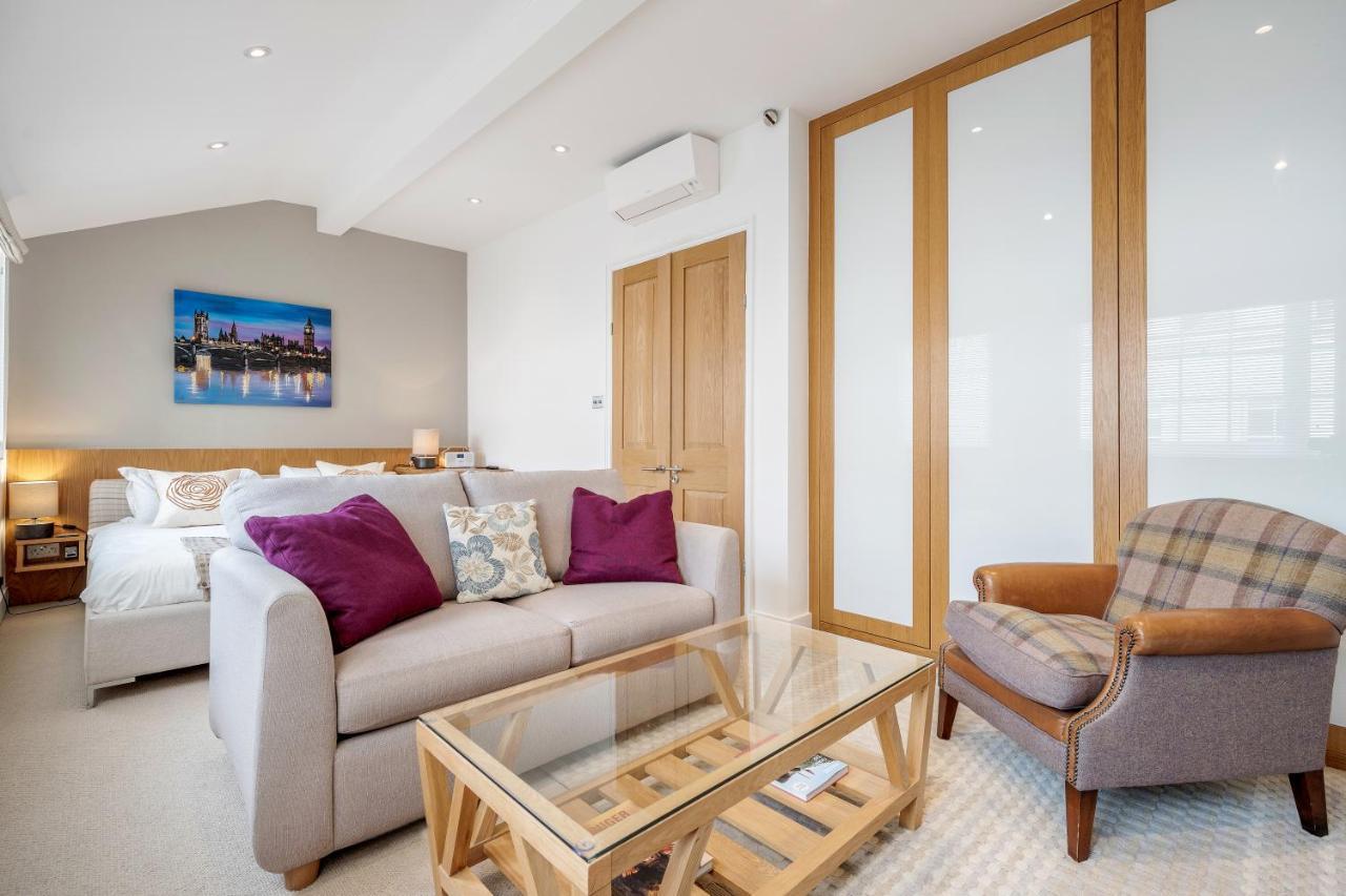 Luxurious Mews House Next To Hyde Park Apartment