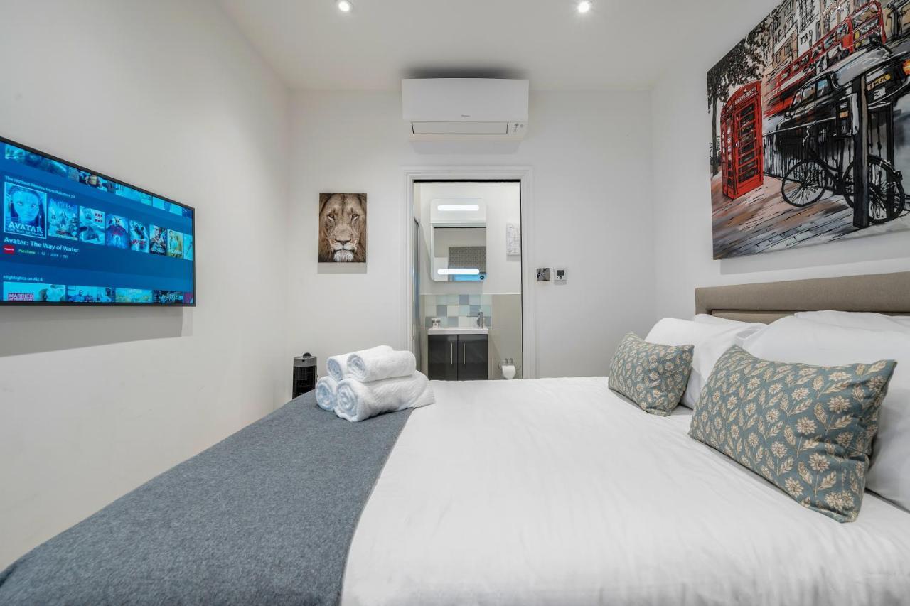 Luxurious Mews House Next To Hyde Park Apartment