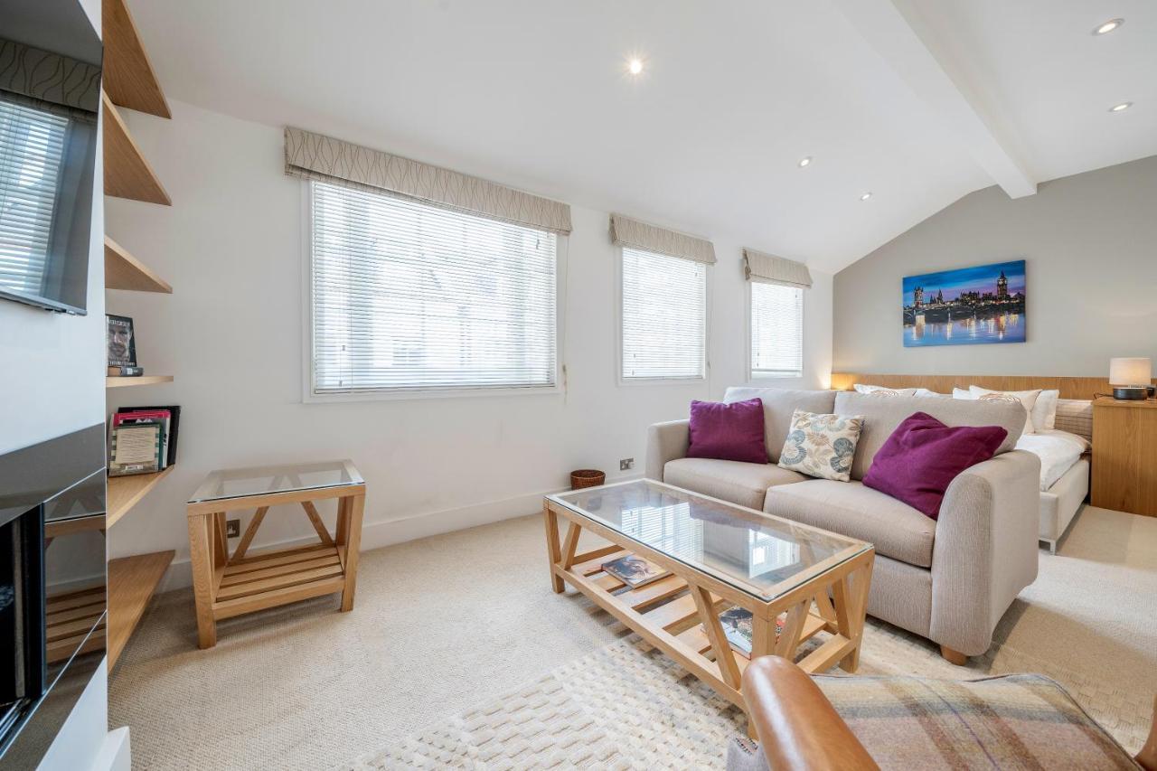 Luxurious Mews House Next To Hyde Park Apartment