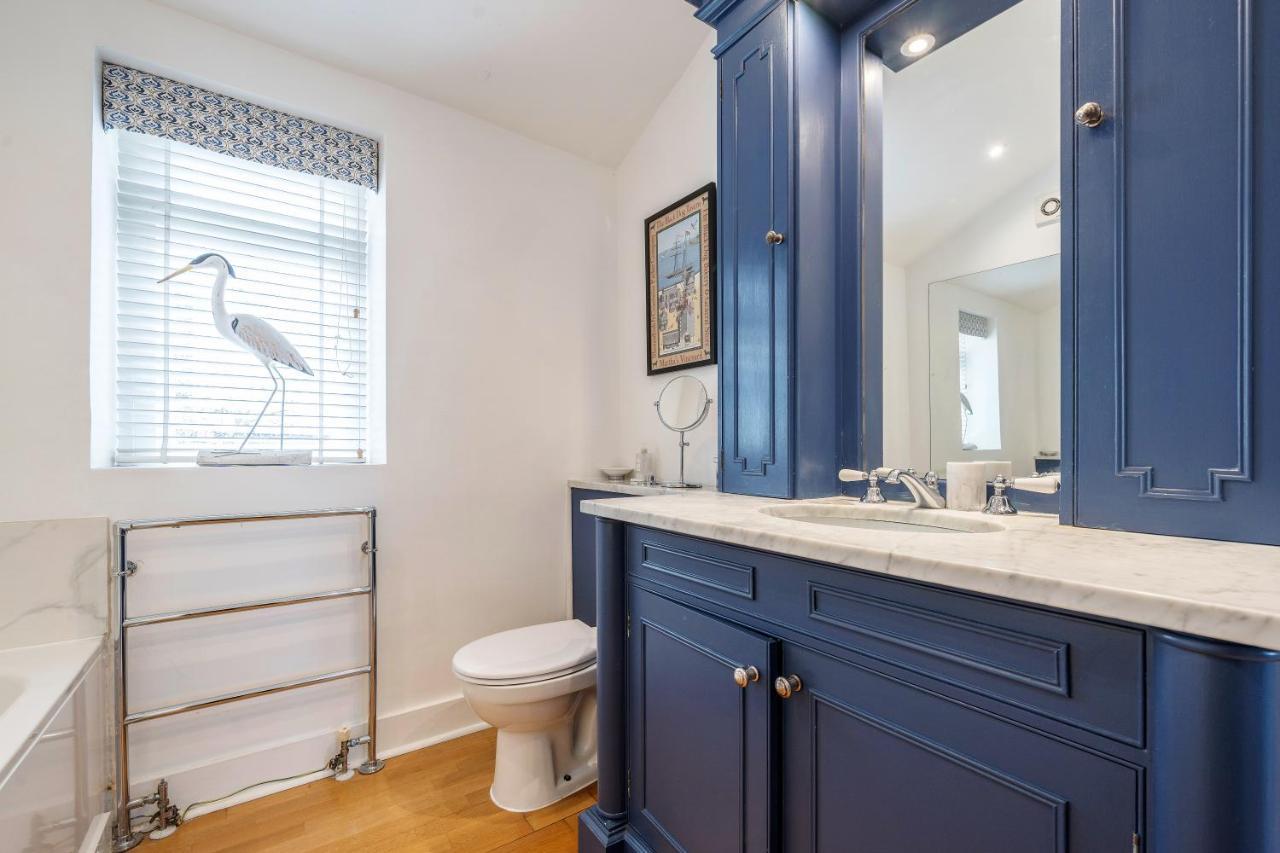 Luxurious Mews House Next To Hyde Park Apartment London
