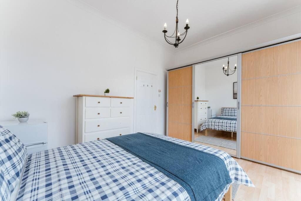 Comfortable Double For Your Getaway London