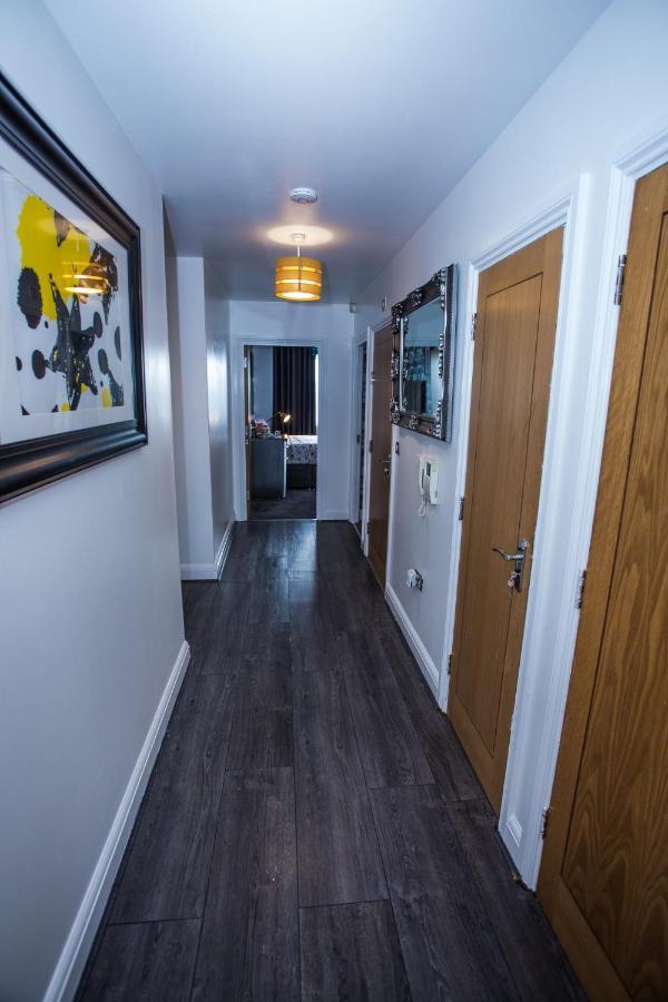 Remarkable 2-bed With Sea View * London