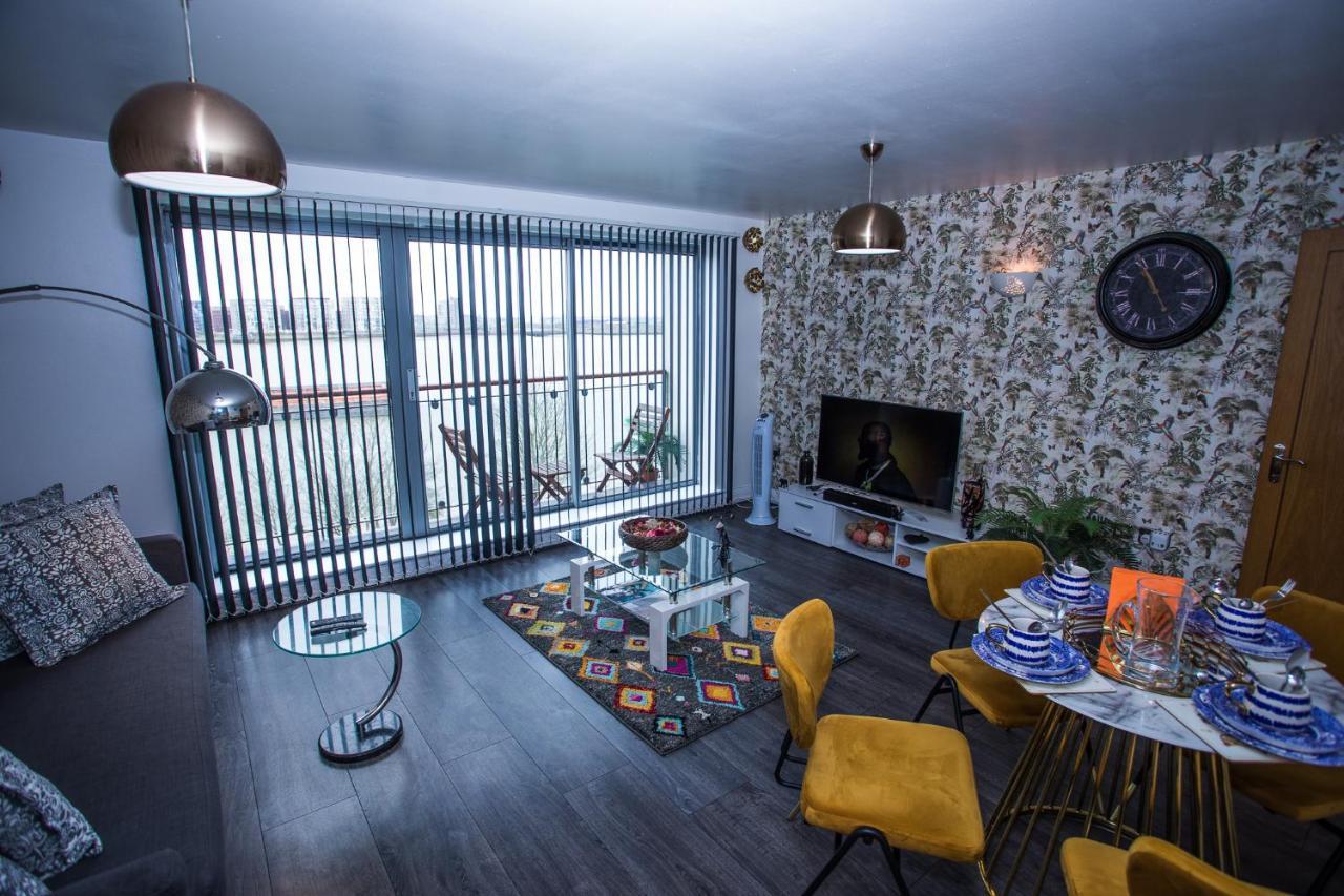 Apartment Remarkable 2-bed With Sea View London