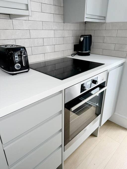 Londwell, Luxe And Leaves, Chelsea Flat With Private Garden Apartamento Londres