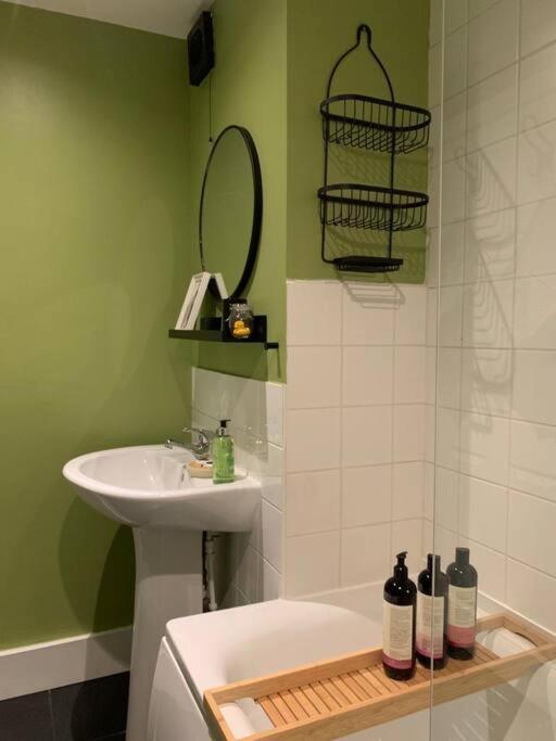 Lovely One Bedroom Next To Shoreditch Londres