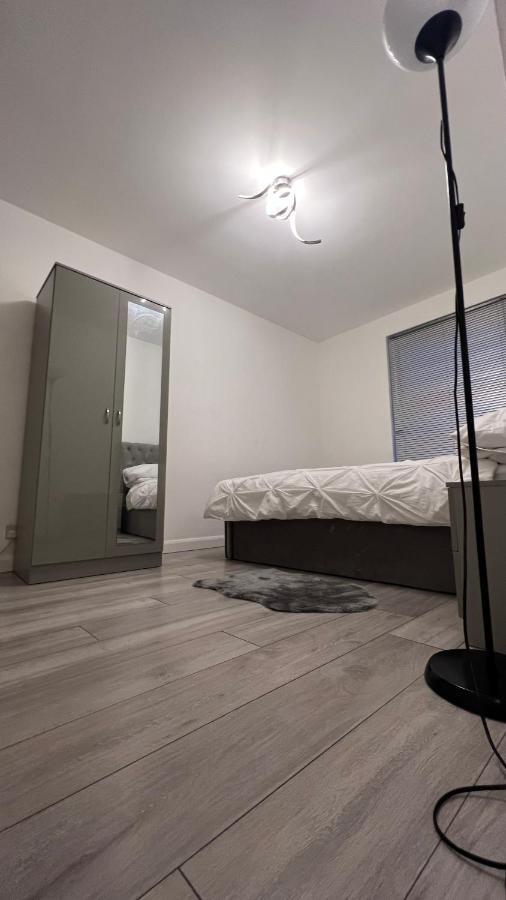 Hospedagem domiciliar Lovely And Comfortable In