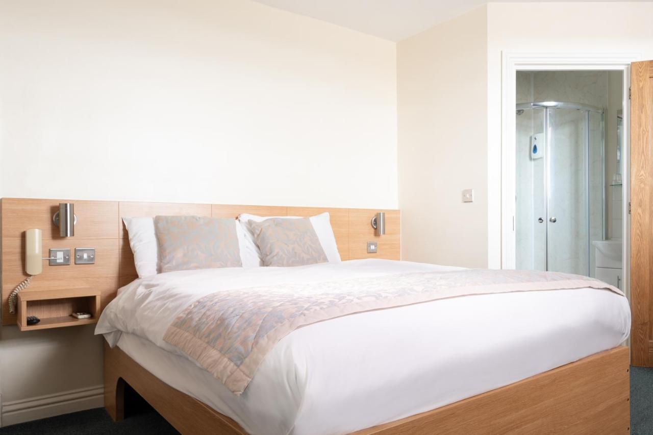 Inn Fox Connaught Excel