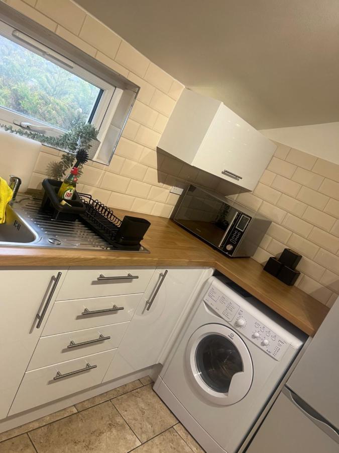 Apartment Large Modern Studio Flat London