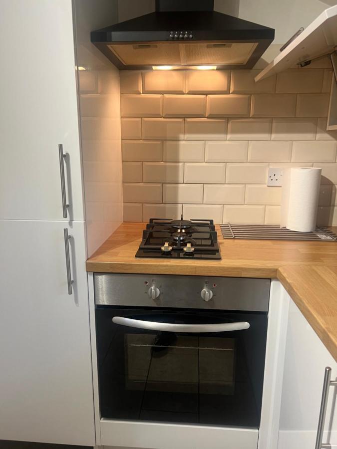 Large Modern Studio Flat Apartment