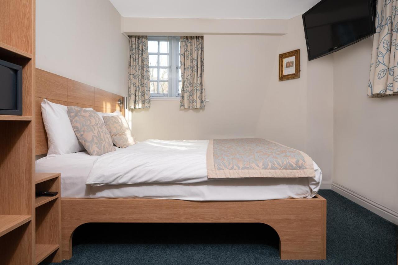 Inn Fox Connaught Excel 3*