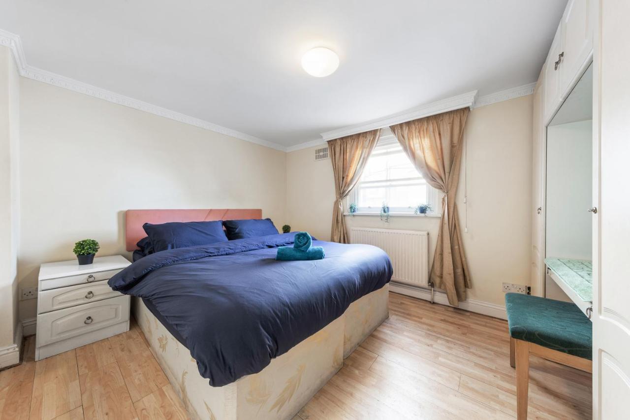 Flat In Apartment London