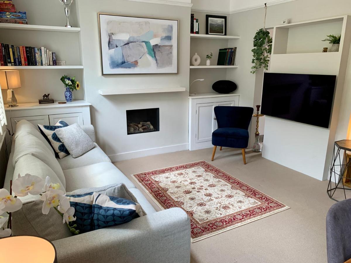Lovely Newly Refurbished In Battersea Londres
