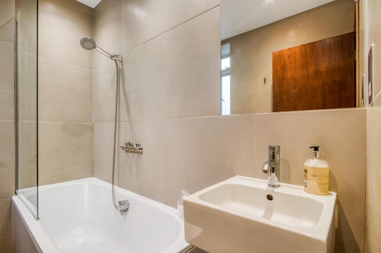 Modern 2 Bedrooms 2bathrooms Behind Nobu *