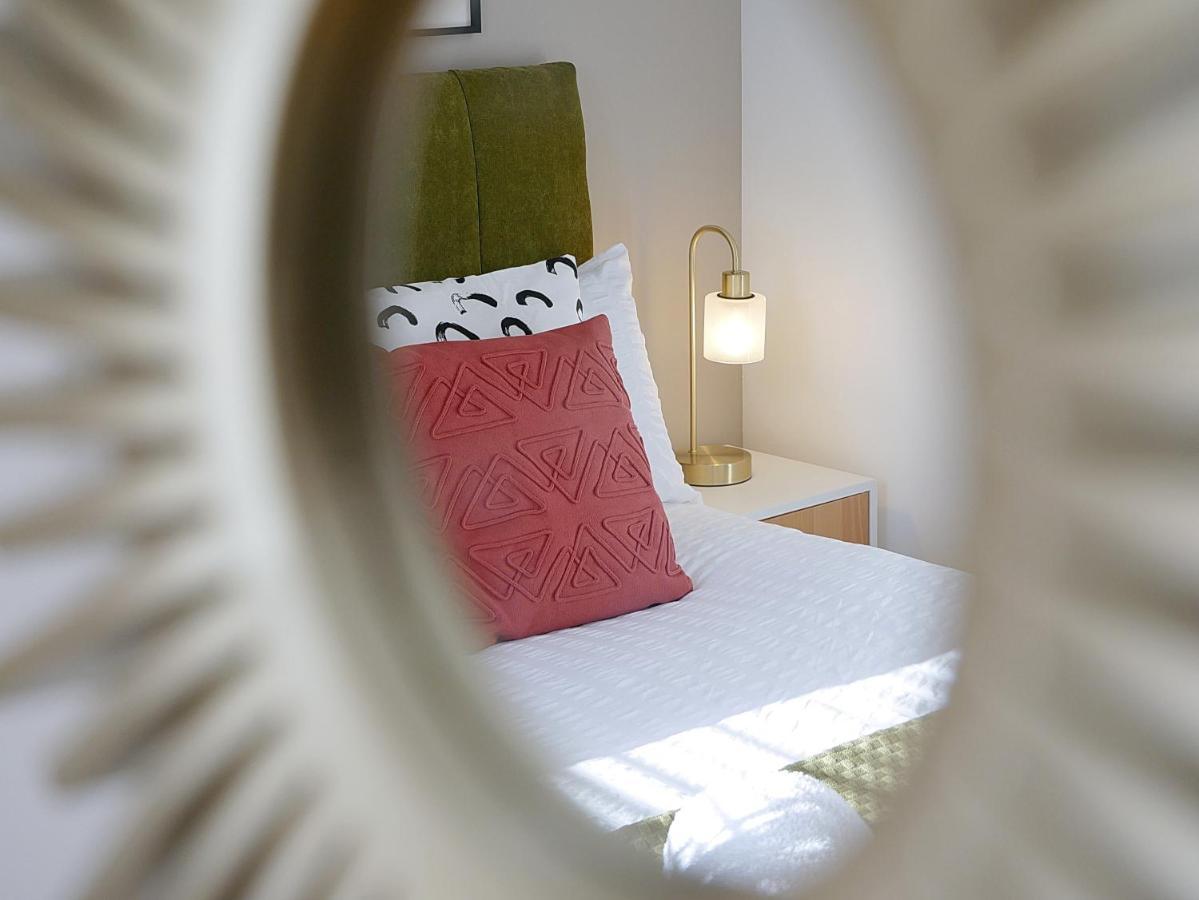 Holiday home East House Near Tube With Parking London