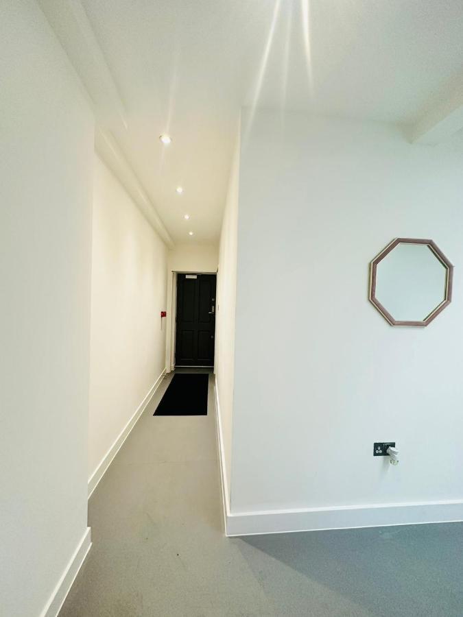 Marbel Aldgate Guest house