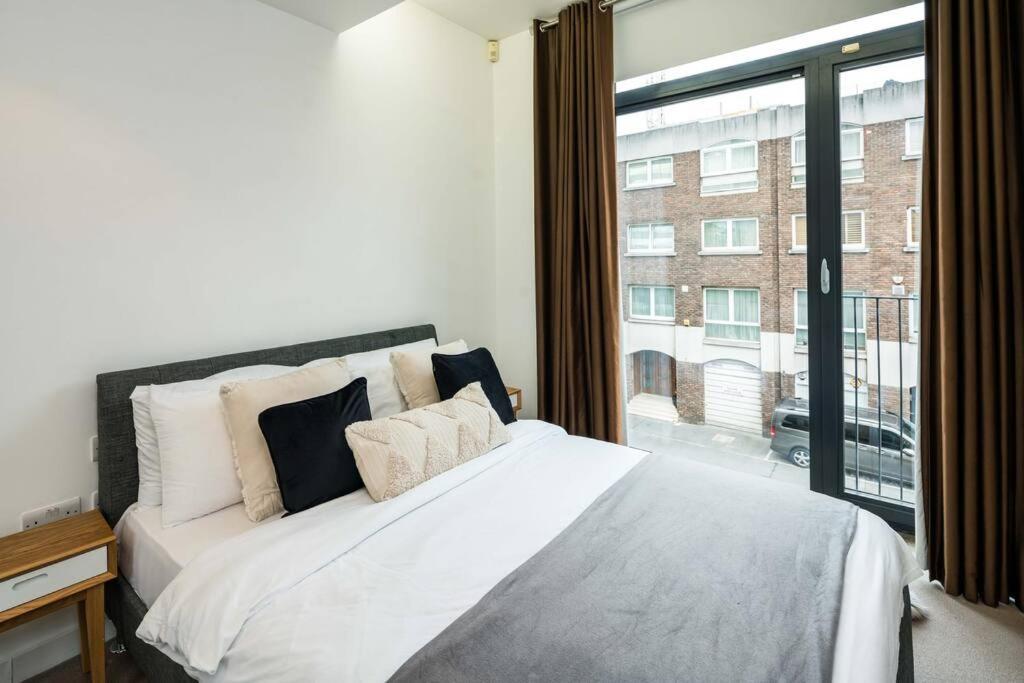 Chic And Spacious Flat Near Bond Street Apartment *