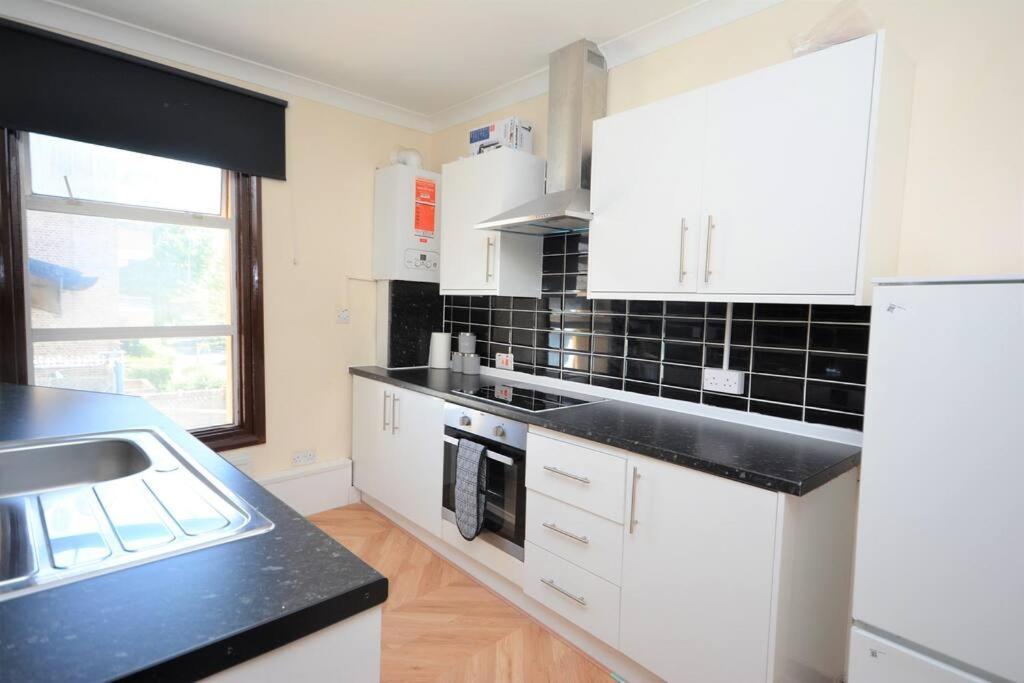 Apartment Lovely 3bedroom *