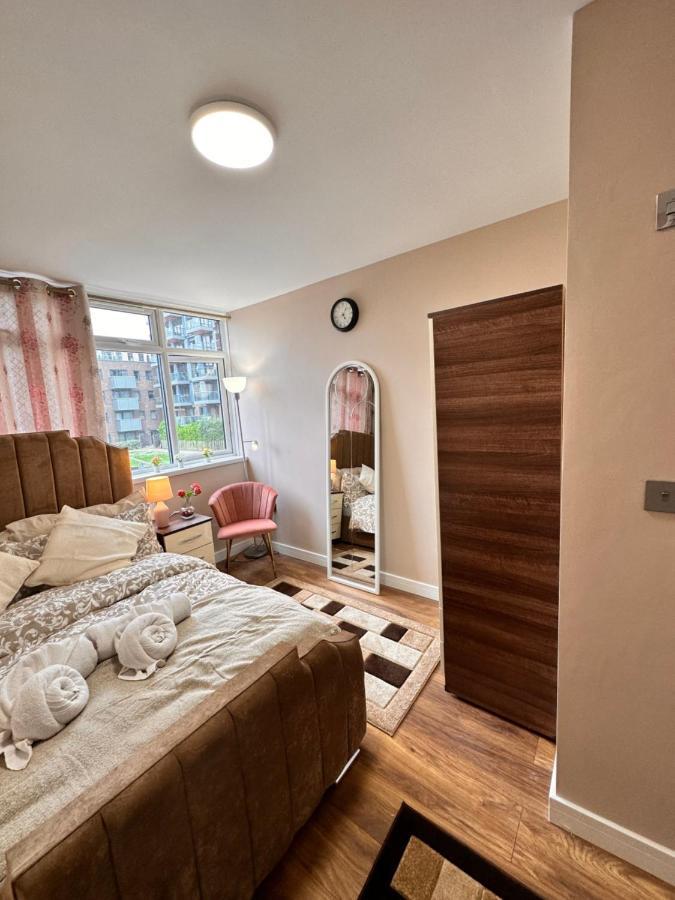Canary Wharf Single Double And En-suite * Londres
