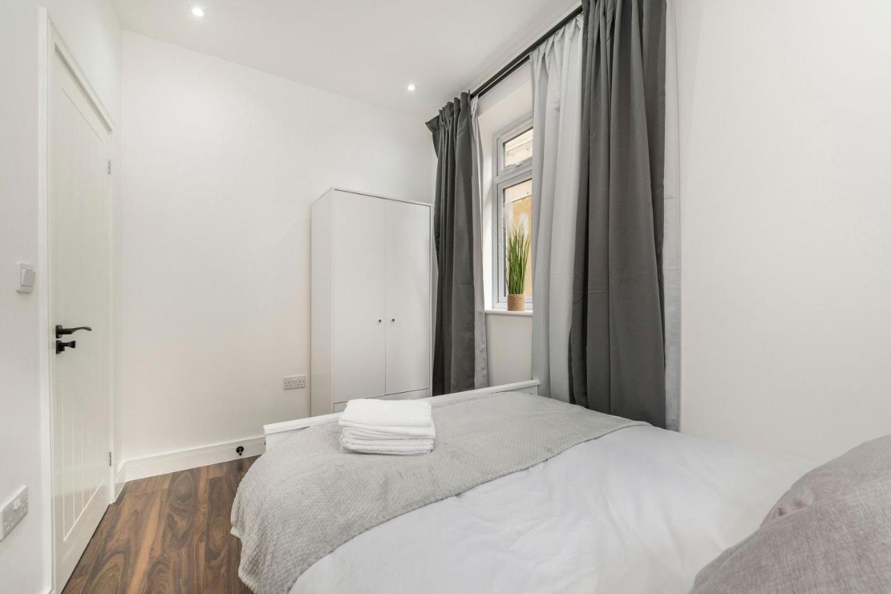 Luxury Near Central Apartment London