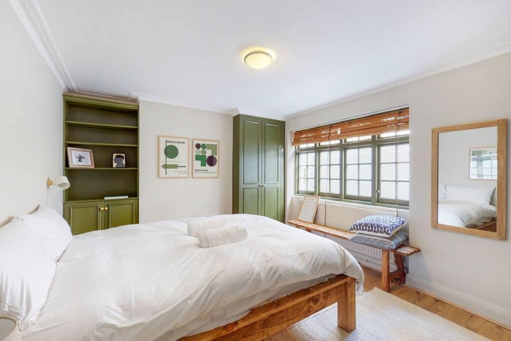 Whimsical 4 Bedroom House In Elephant And Castle Apartment