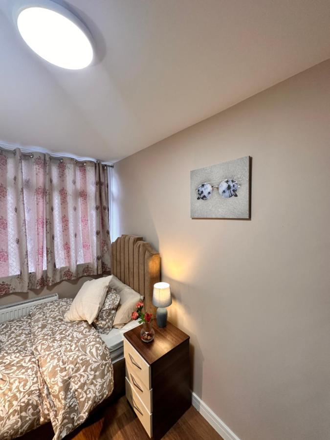 Canary Wharf Single Double And En-suite Casa de hóspedes Londres