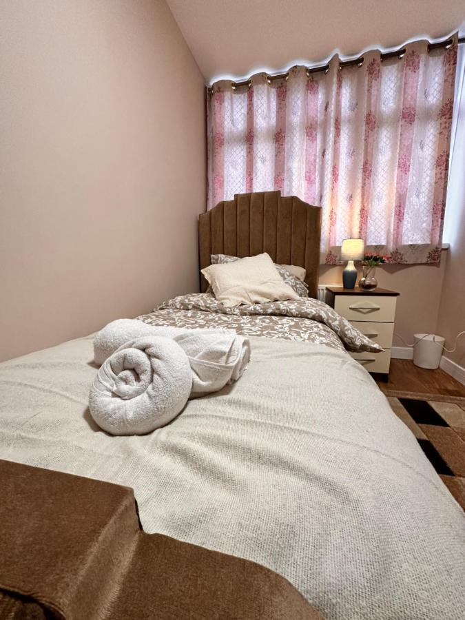 Casa de hóspedes Canary Wharf Single Double And En-suite Londres