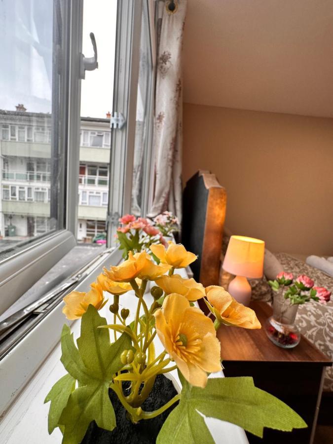 Casa de hóspedes Canary Wharf Single Double And En-suite Londres