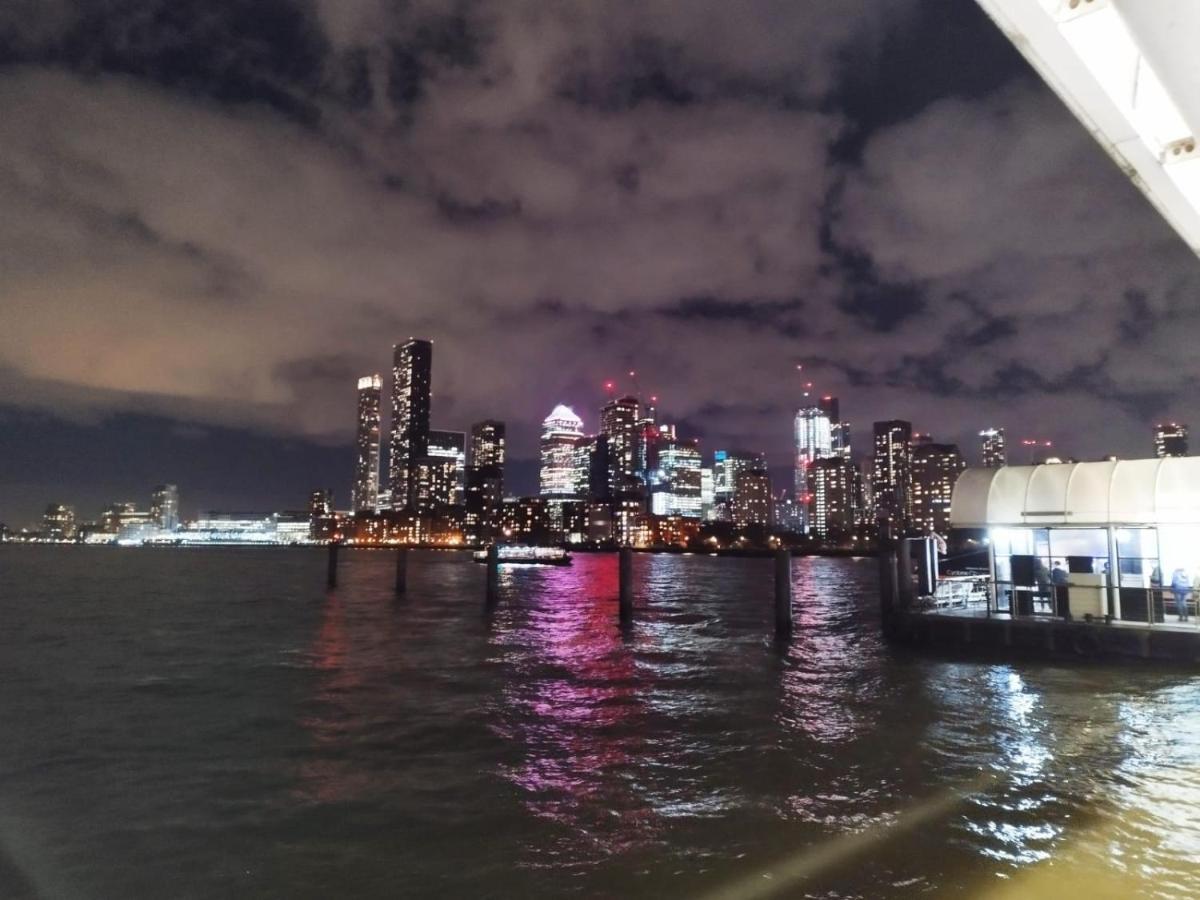 Best Deal - 1bed In Canary Wharf With Parking Londres