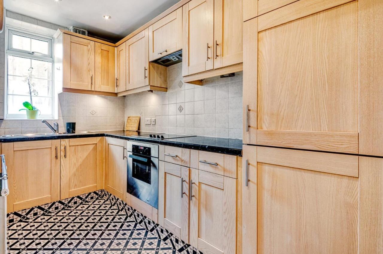 Marble Arch 2-bedroom * London