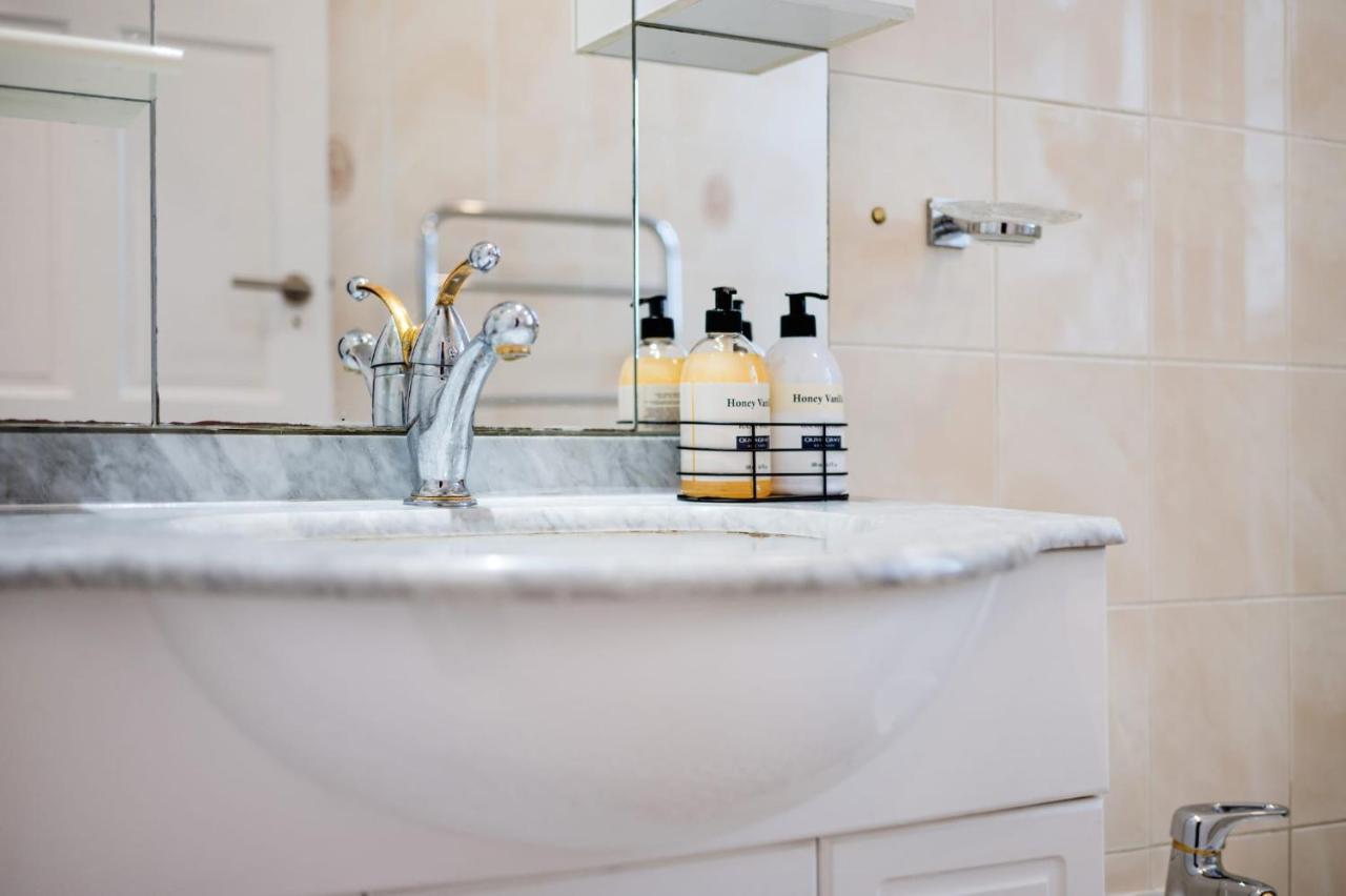 Marble Arch 2-bedroom Apartment *