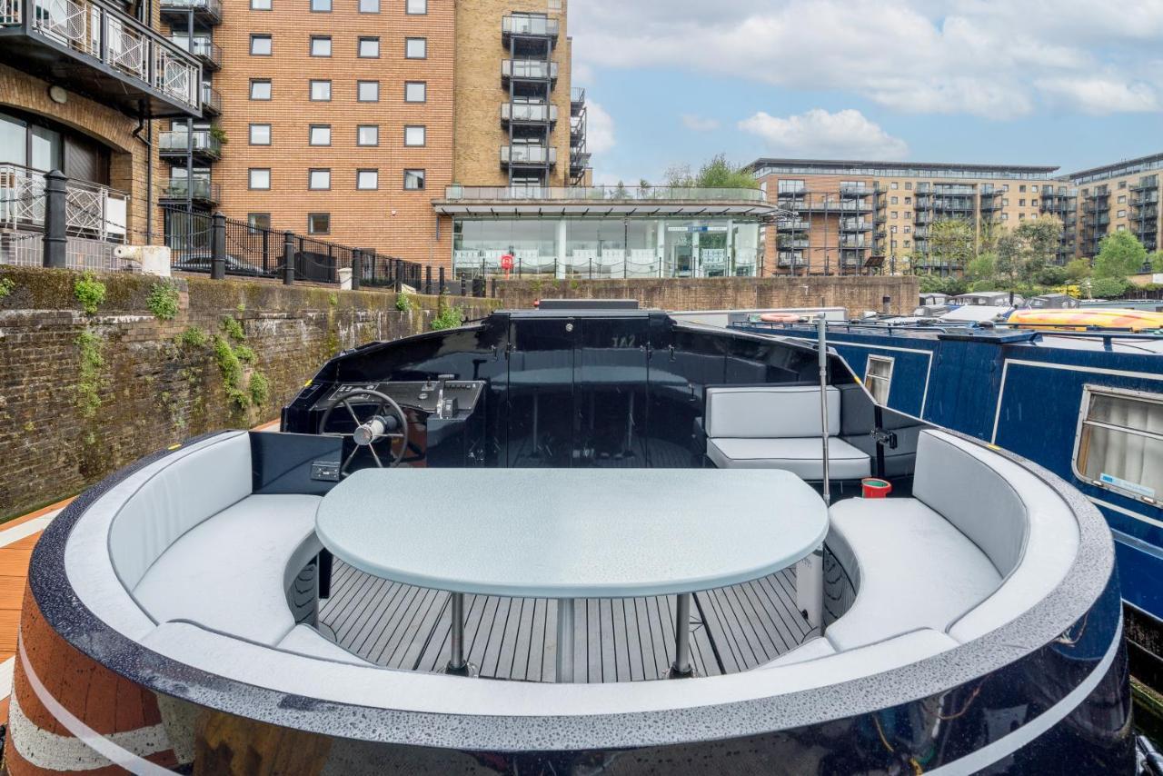 Botel Elegant Houseboat Near Canary Wharf Londres