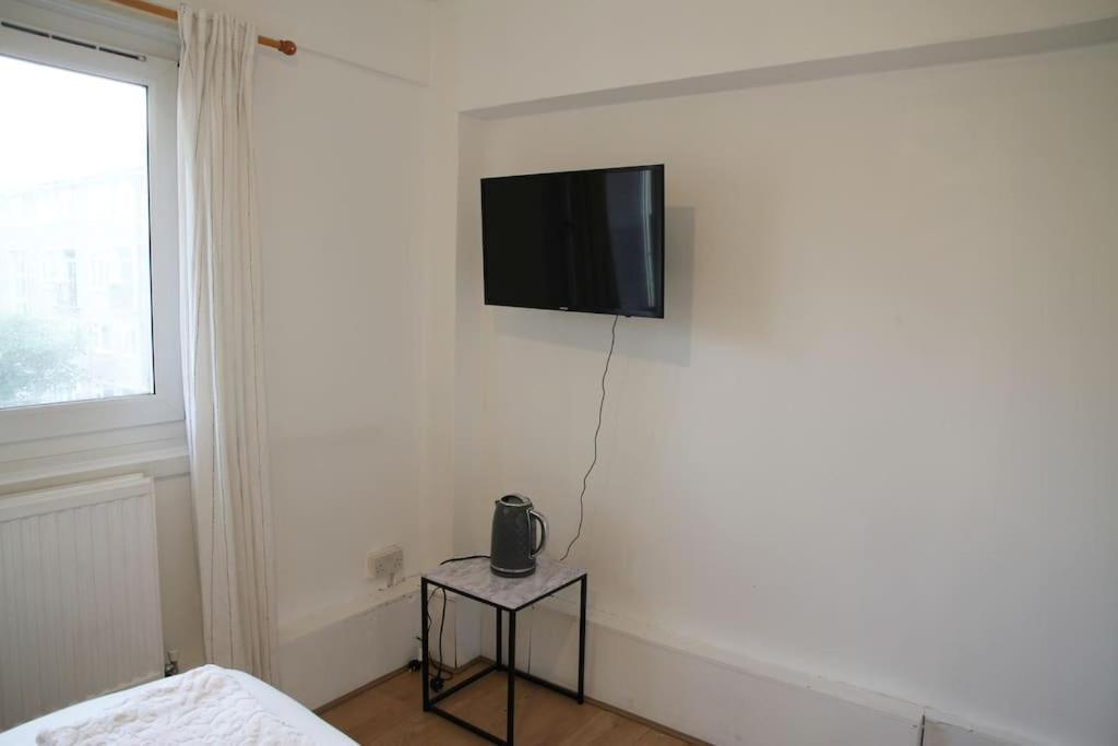 Ensuite With Kitchen Modern Large Double-bed In Zone 2 Apartamento