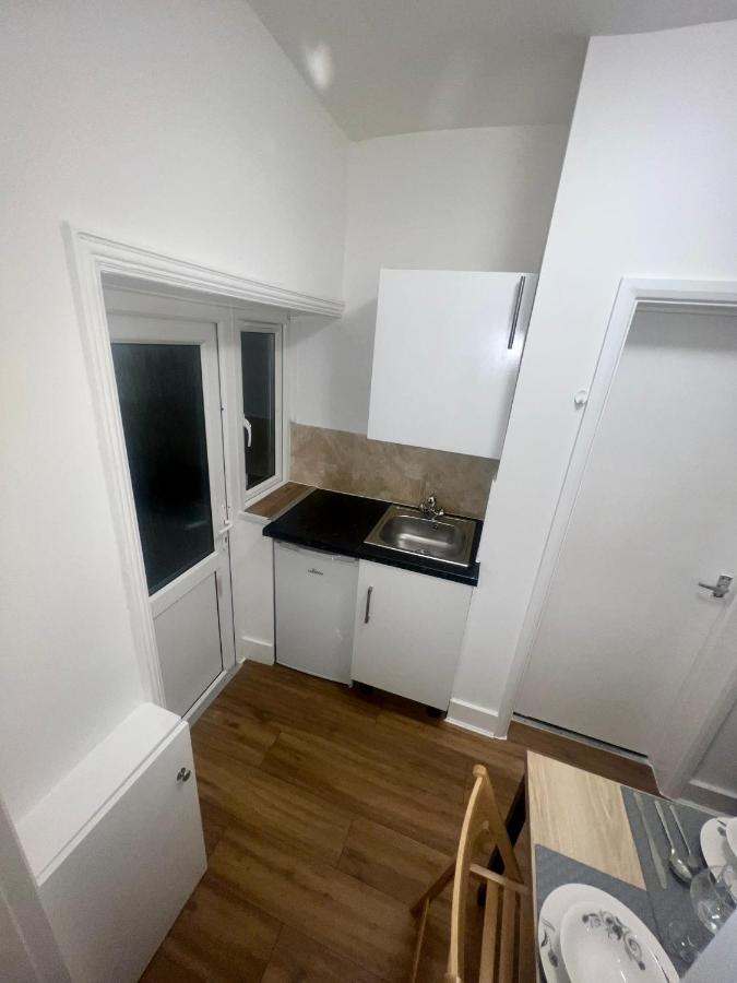 Leisure Studio Flat In Golders Holiday home *